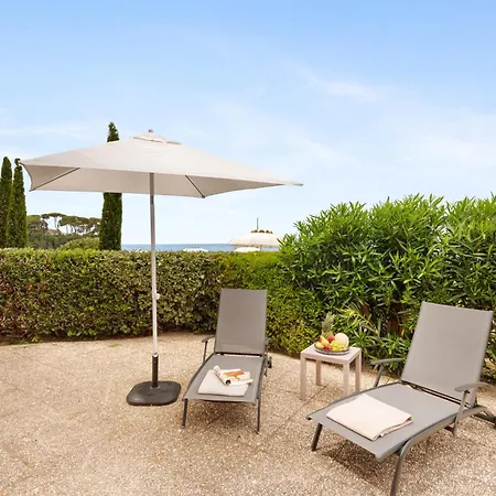 Domizia Hotel 4*