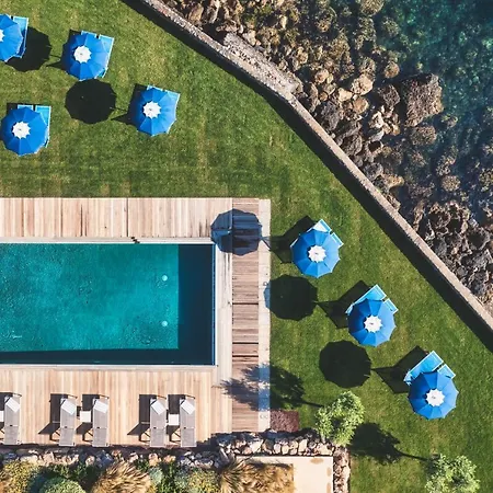 Domizia Hotel