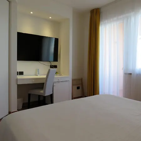 Domizia 4* Porto Santo Stefano (Grosseto)