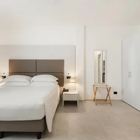 Hotell Domizia