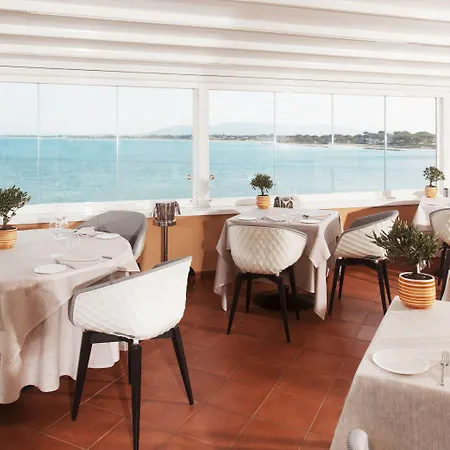 Hotel Domizia 4*