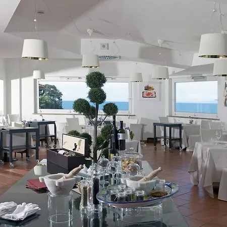 Hotell Domizia